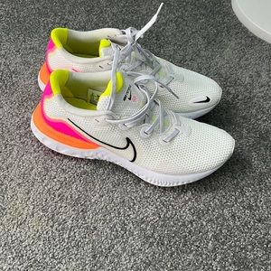 Nike renew